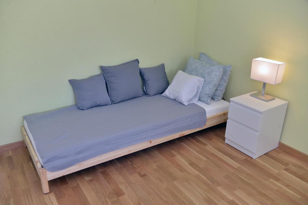 Affordable And Newly Renovated 1-Bedroom Apartment Kraljevo Exteriör bild