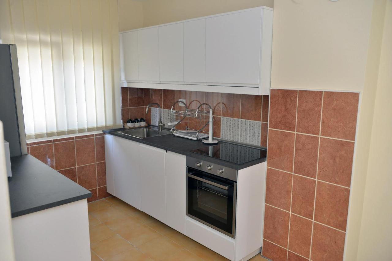 Affordable And Newly Renovated 1-Bedroom Apartment Kraljevo Exteriör bild