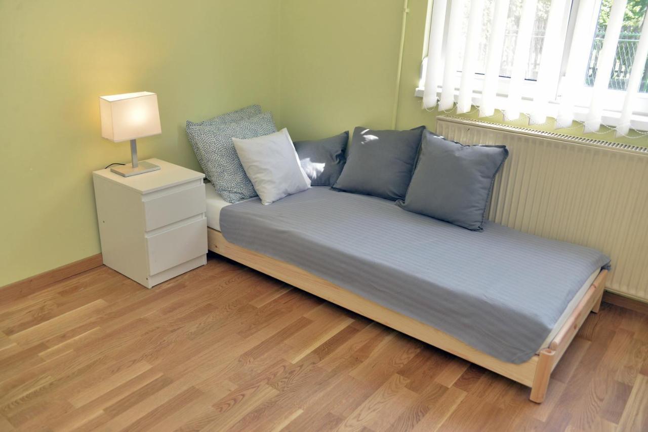 Affordable And Newly Renovated 1-Bedroom Apartment Kraljevo Exteriör bild